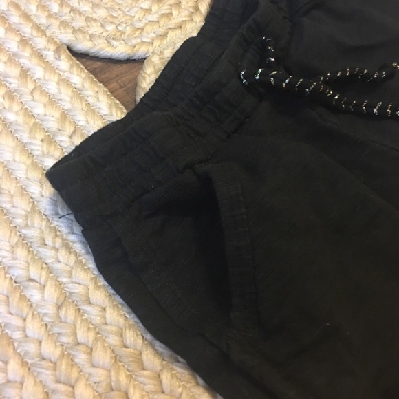 Black Gymboree shorts - Picture 4 of 5